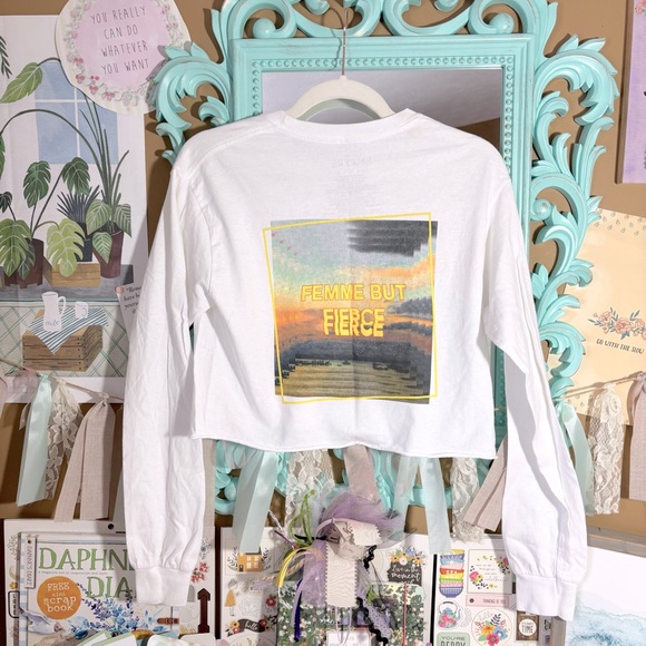 Empyre Long Sleeve White Crop Top T-Shirt Zumiez Femme But Fierce Women’s Sz.XS - Picture 3 of 5